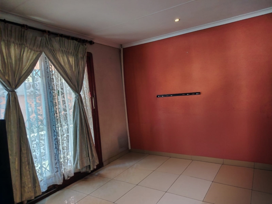 3 Bedroom Property for Sale in Tlhabane West North West